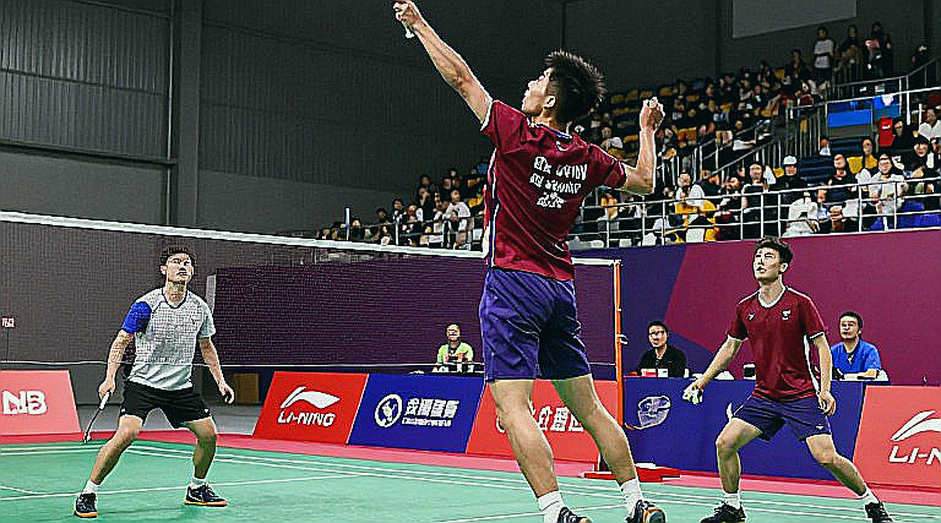 Chaliha, Super 100 và câu hỏi về hai thước đo của làng cầu lông