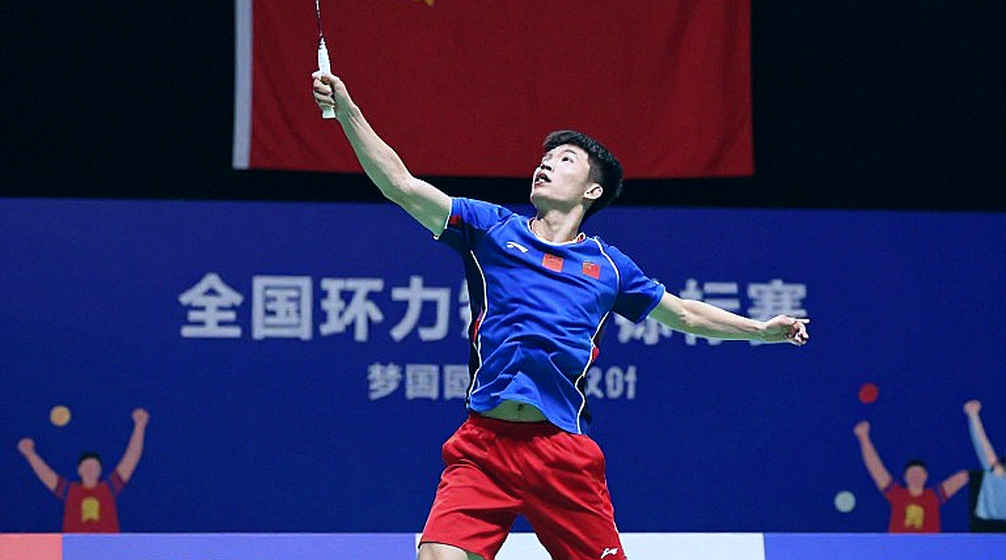 Alwi Farhan tập cùng Kento Momota trước Asian Games 2026: Ánh hào quang kể chuyện, dữ liệu thì im lặng