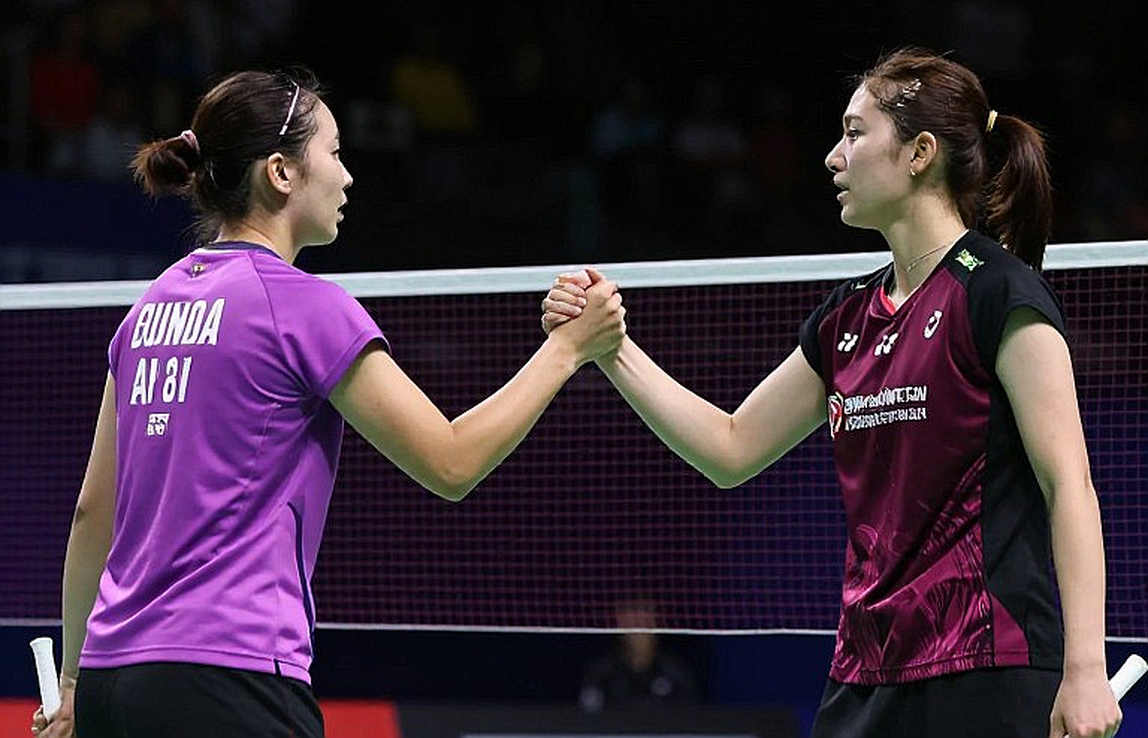 Alwi Farhan tập cùng Kento Momota: thông cáo PBSI nói gì, và im lặng ở đâu